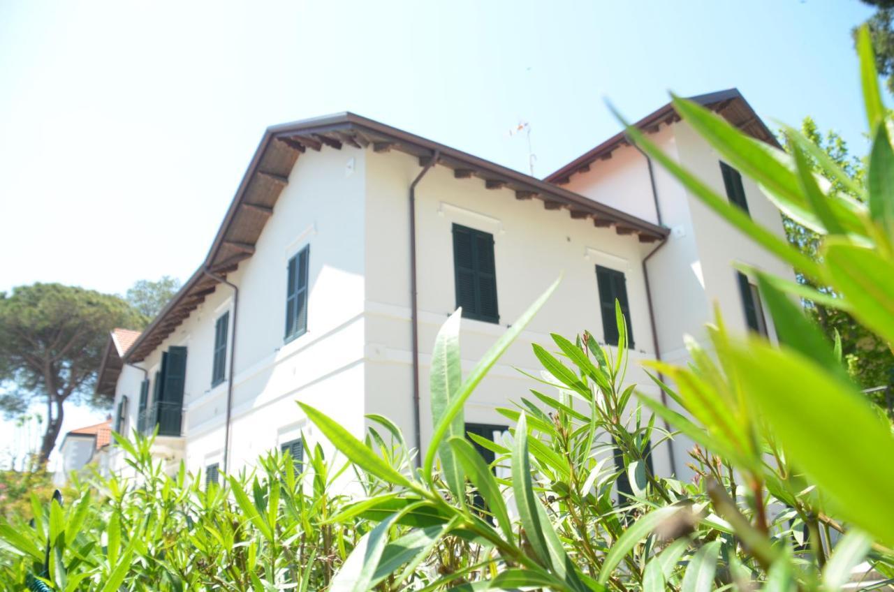 Hotel Select Suites & Spa - Apartments Riccione Esterno foto