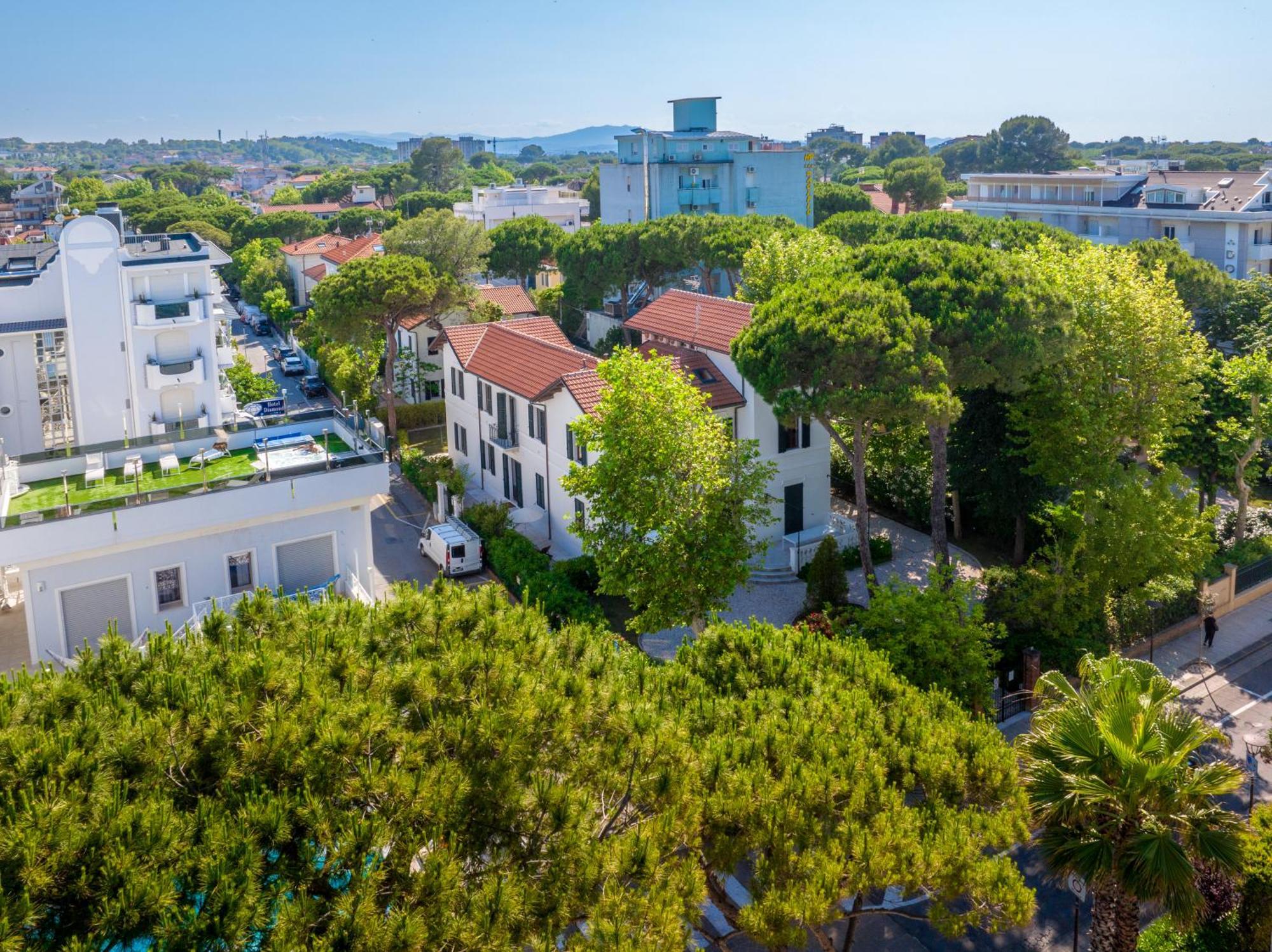 Hotel Select Suites & Spa - Apartments Riccione Esterno foto