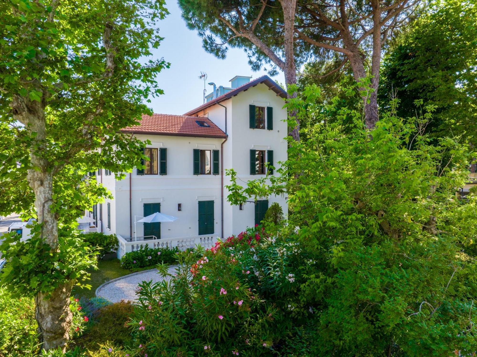 Hotel Select Suites & Spa - Apartments Riccione Esterno foto